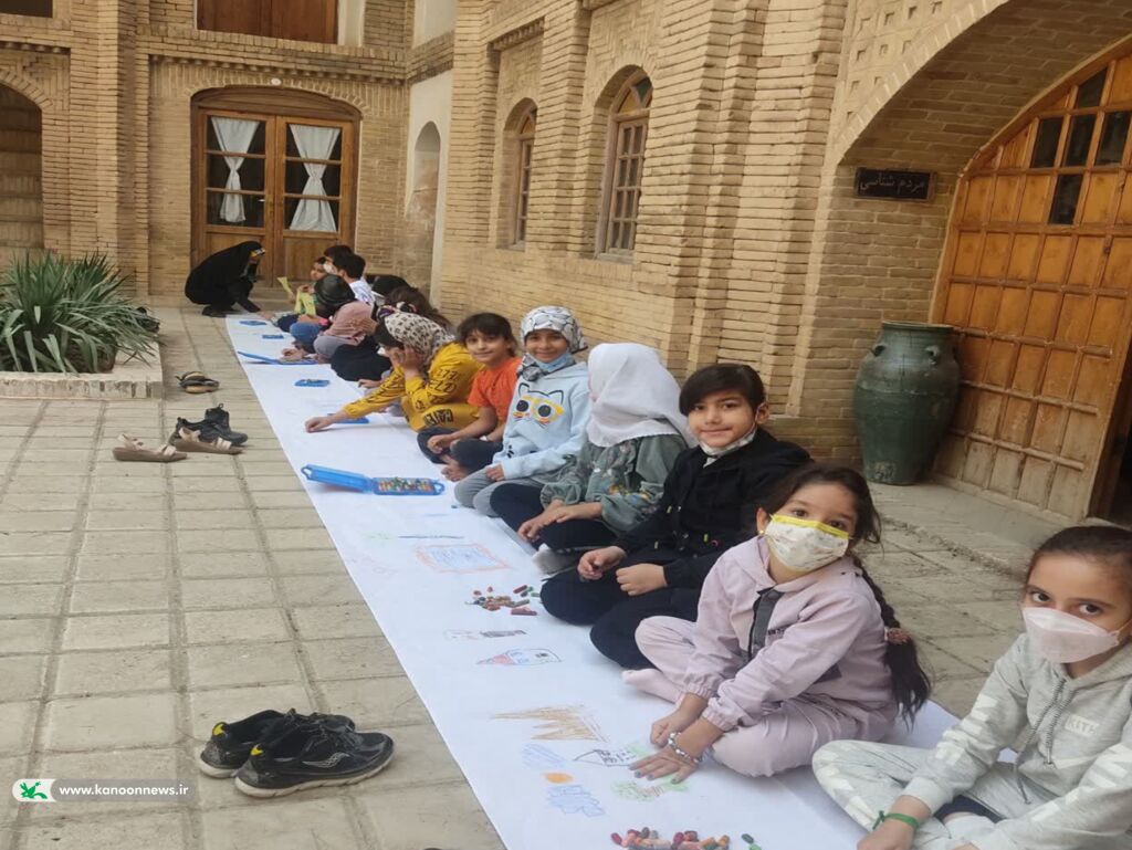 ششمین روز فعالیت های فرهنگی هنری در هفته ملی کودک کانون پرورش فکری استان همدان