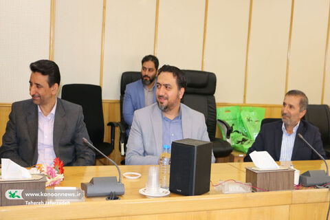 دیدار مدیرکل و اعضای کانون سمنان با مقامات استانی