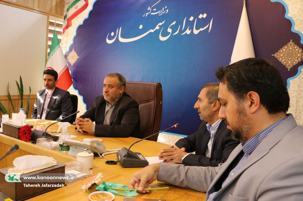 دیدار مدیرکل و اعضای کانون سمنان با مقامات استانی