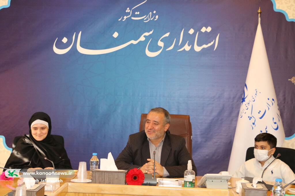 دیدار مدیرکل و اعضای کانون سمنان با مقامات استانی