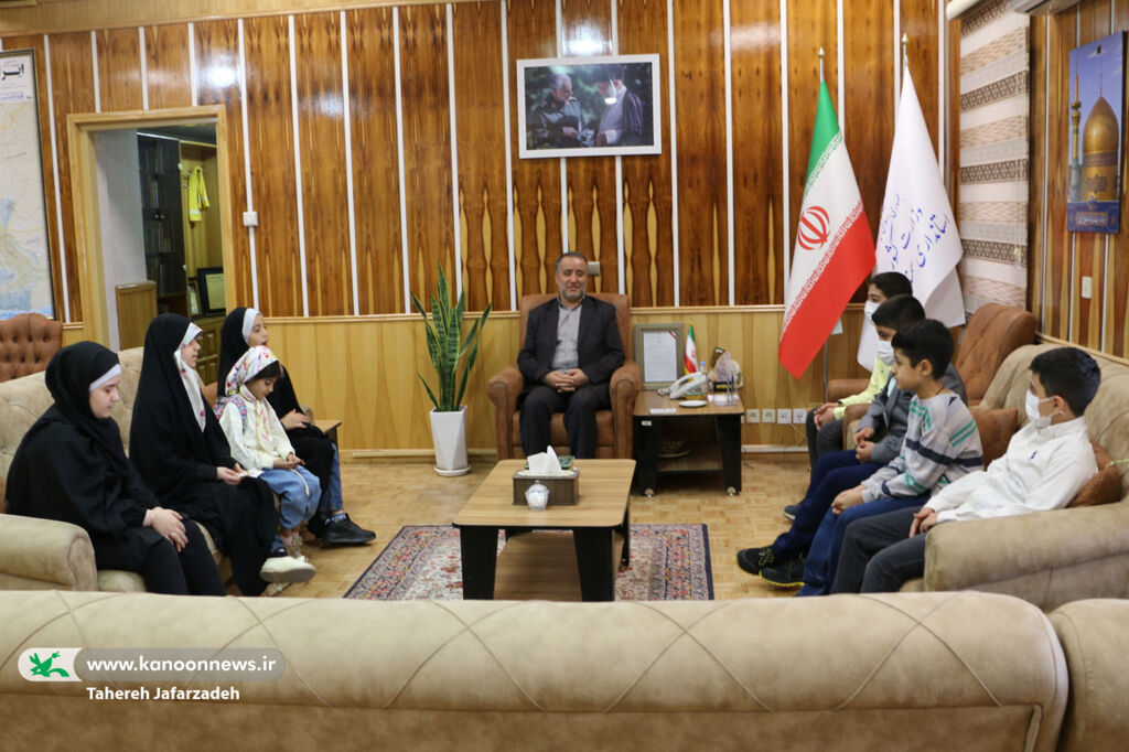 دیدار مدیرکل و اعضای کانون سمنان با مقامات استانی