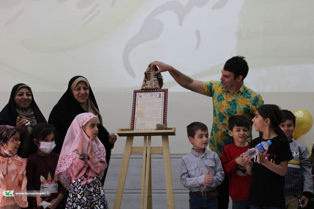 جشن یک سالگی تاسیس مجتمع فرهنگی هنری آیت الله مدنی برگزار شد