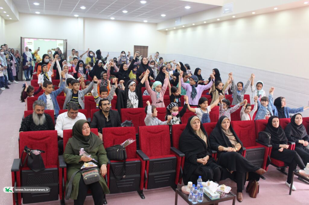 جشن یک سالگی تاسیس مجتمع فرهنگی هنری آیت الله مدنی برگزار شد
