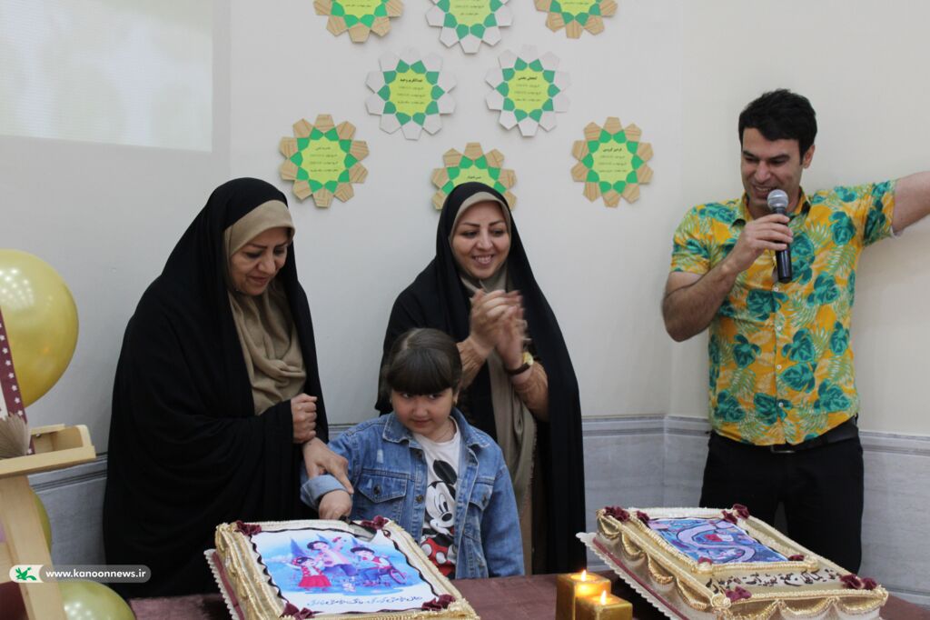 جشن یک سالگی تاسیس مجتمع فرهنگی هنری آیت الله مدنی برگزار شد 
