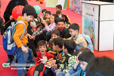نمایشگاه هفته ملی کودک (6).jpg