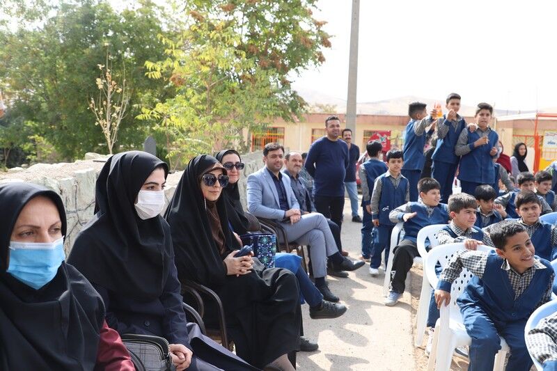 اجرای طرح پیک امید در هفته ملی کودک به همت کانون استان قزوین