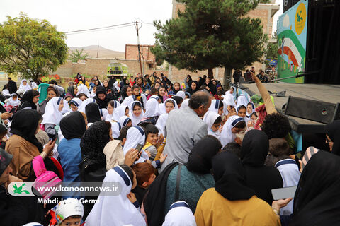 سومین اجرای تماشاخانه سیار کانون در شهر انگوت