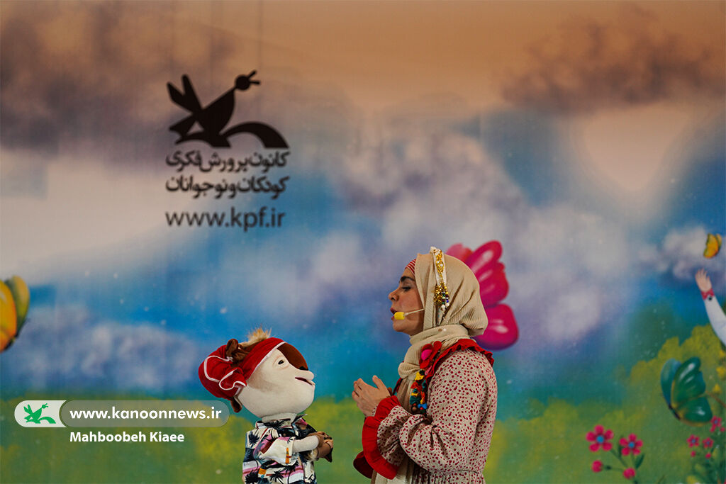 آرزو میکنم بچهها همیشه شاد باشند