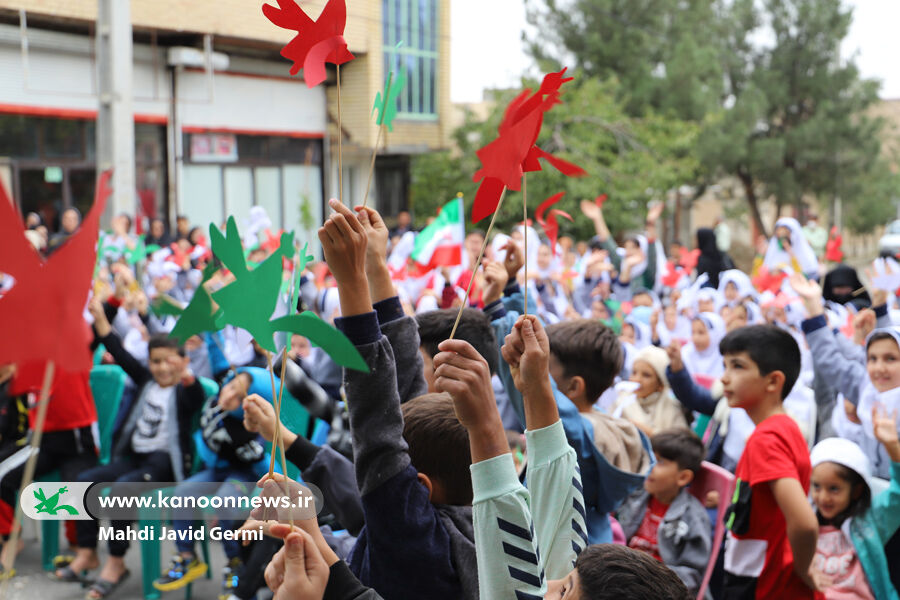 فعالیت تماشاخانه سیار کانون در استان اردبیل پایان یافت