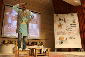 رقابت ۲۷ قصه‌گو در نخستین‌روز از جشنواره‌ی استانی قصه‌گویی کانون سمنان به روایت تصویر