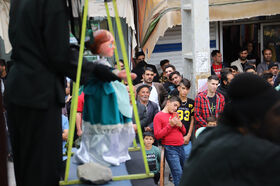 استقبال پرشور اهالی شهر اصلاندوز از تماشاخانه‌ی سیار کانون