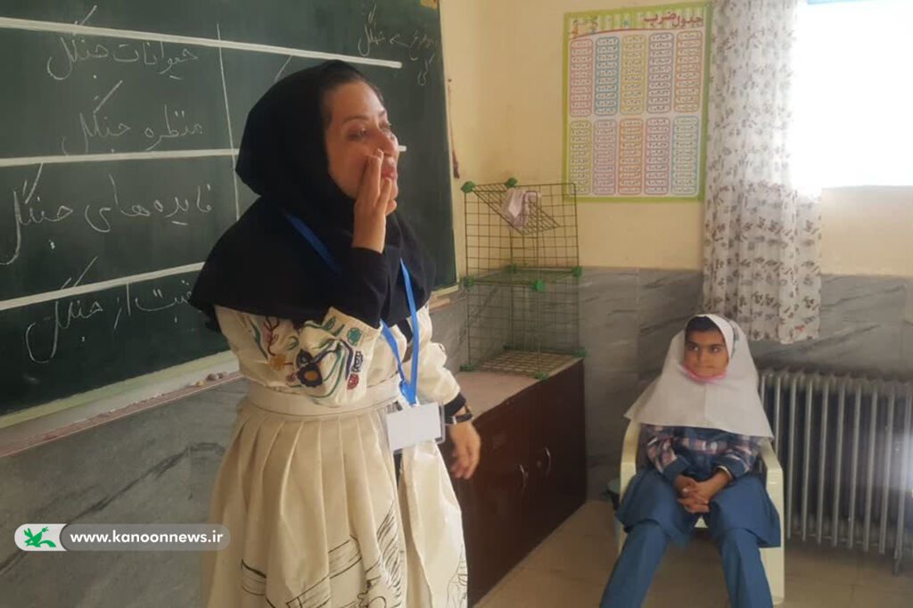 اعزام قصهگویان جشنوارهی استانی قصهگویی به مدارس سمنان