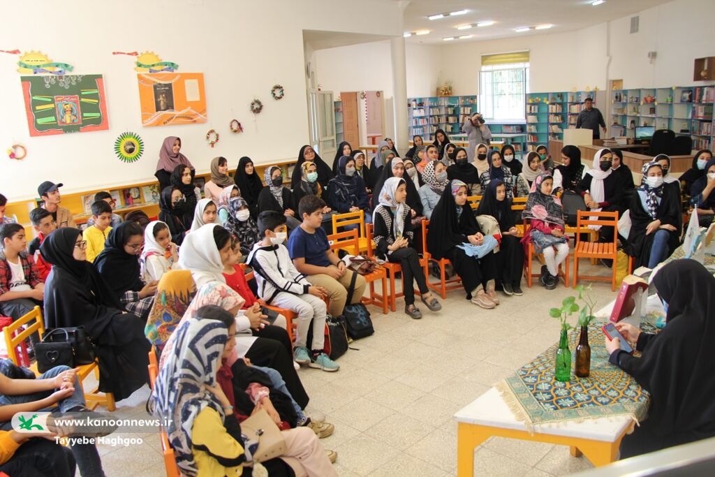 برگزاری نشست ادبی با موضوع «ادبیات اقلیمی» در قم +تصاویر