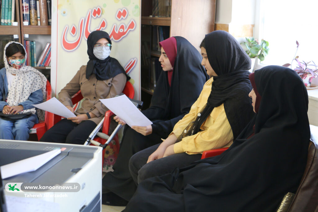 گردهمآیی اعضای انجمن شاعران و نویسندگان آفرینش کانون سمنان