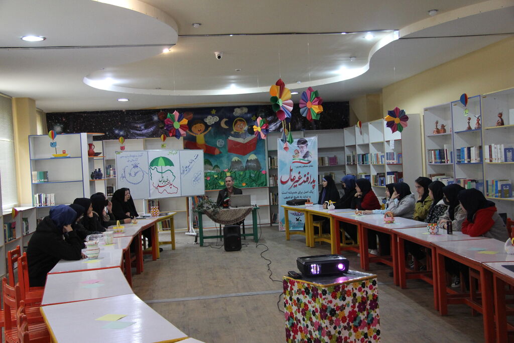 دوره آموزشی پدافند غیر عامل در کانون پرورش فکری آذربایجانغربی