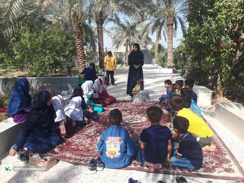 حضور کتابخانه سیار کانون خوزستان در  دبستان حجت روستای افشاری شهرستان باوی