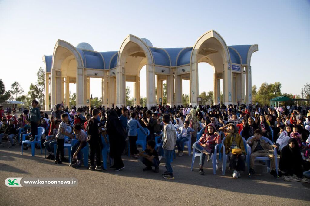 گزارشی از اجراهای تماشاخانههای سیار کانون در هفته ملی کودک