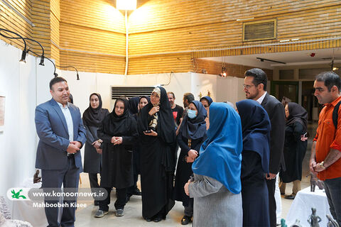 نمایشگاه آثار سفالی و حجم مربی کانون کرمانشاه در تهران