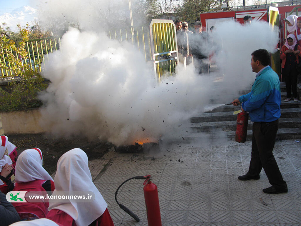 آموزش مفاهیم پدافند غیر عامل در مرکز شماره ۲ کانون مشگین شهر