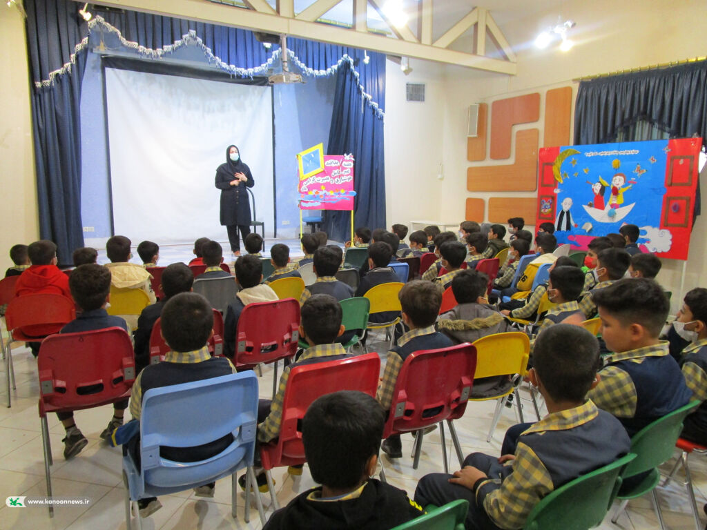 برنامه های کانون لرستان در گرامی داشت13 آبان