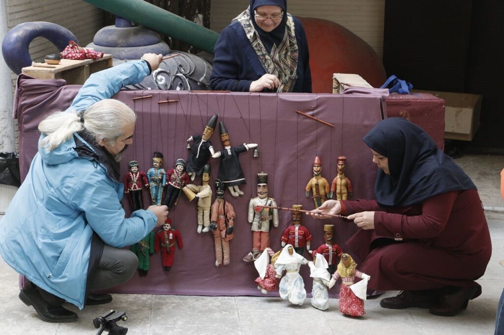خیمه شببازی، بچهها را جادو میکند