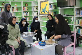 کارگاه آموزشی سفالگری با چرخ در کانون استان مرکزی