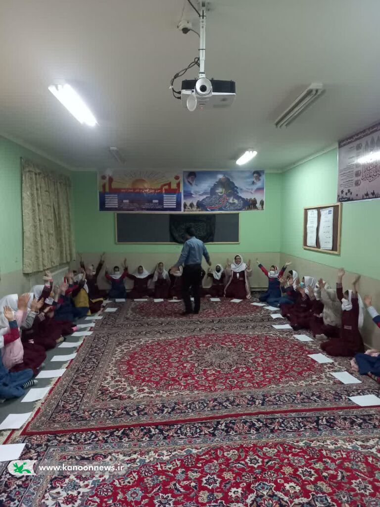 گرامیداشت روز دانشآموز در روستای زیارت گرگان