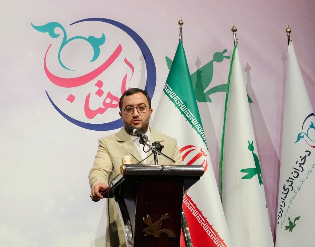 مدیرعامل کانون: دختران ماهتاب را به شبکهای اثرگذار تبدیل کنید