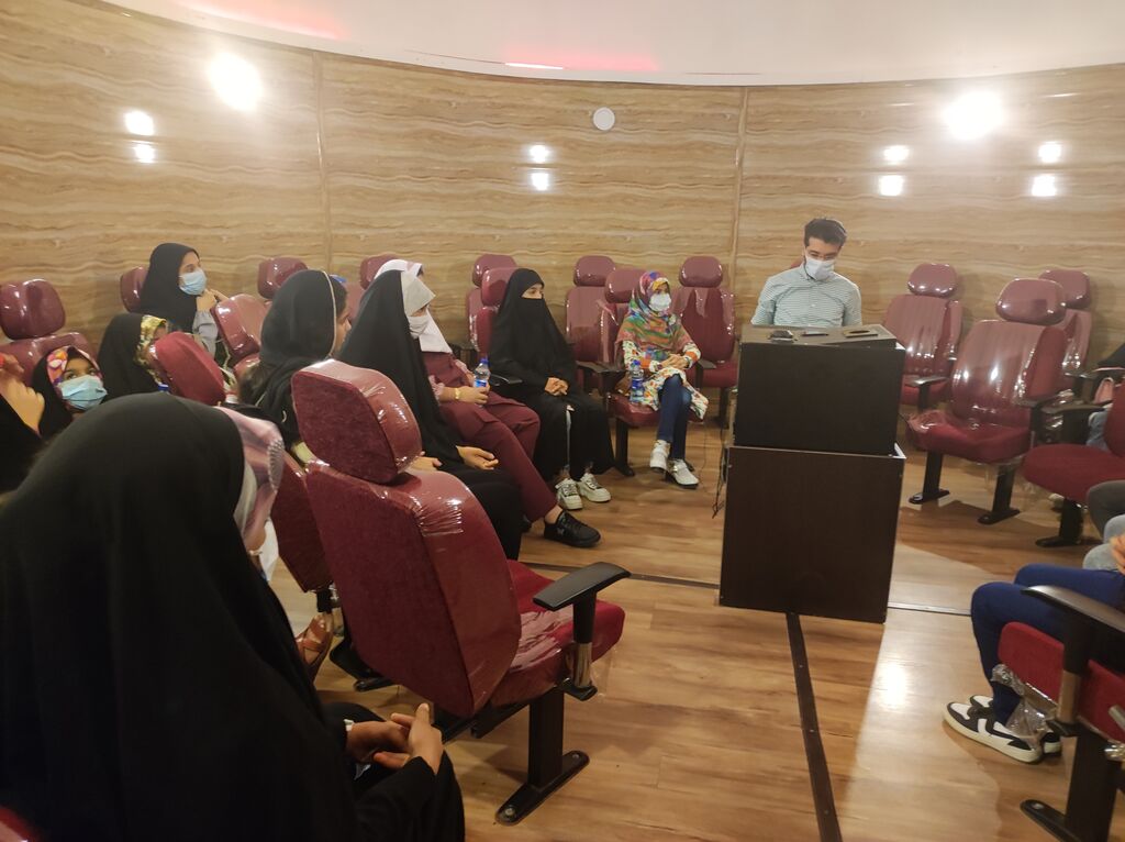 همایش خانواده های شاد و پایدار ویژه مادران و فرزندان