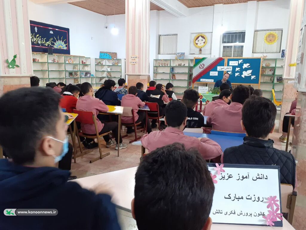 نشست تخصصی «تهدیدها و فرصتهای فضای مجازی»