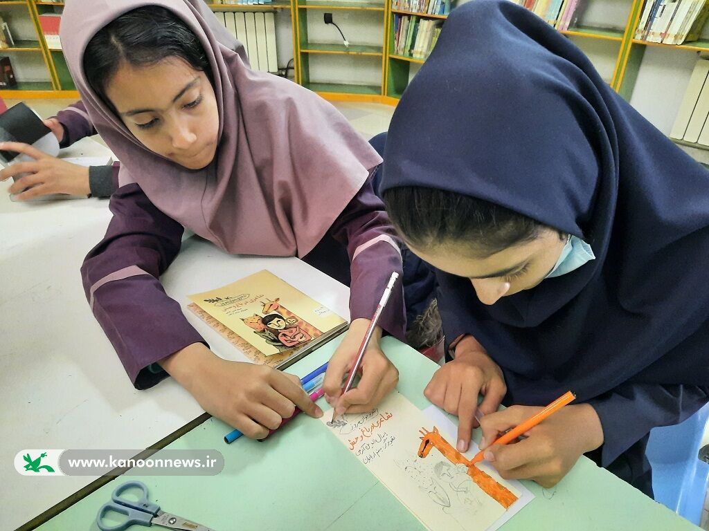 فعالیتهای کتابمحور کانون دلند در نخستین روز هفته کتاب