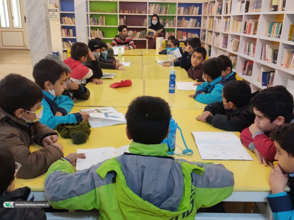 آغاز هفته کتاب و کتابخوانی با« شعار ما همانیم که می خوانیم » درکتابخانه های سیار شهری و روستایی کانون پرورش فکری کودکان و نوجوانان استان همدان