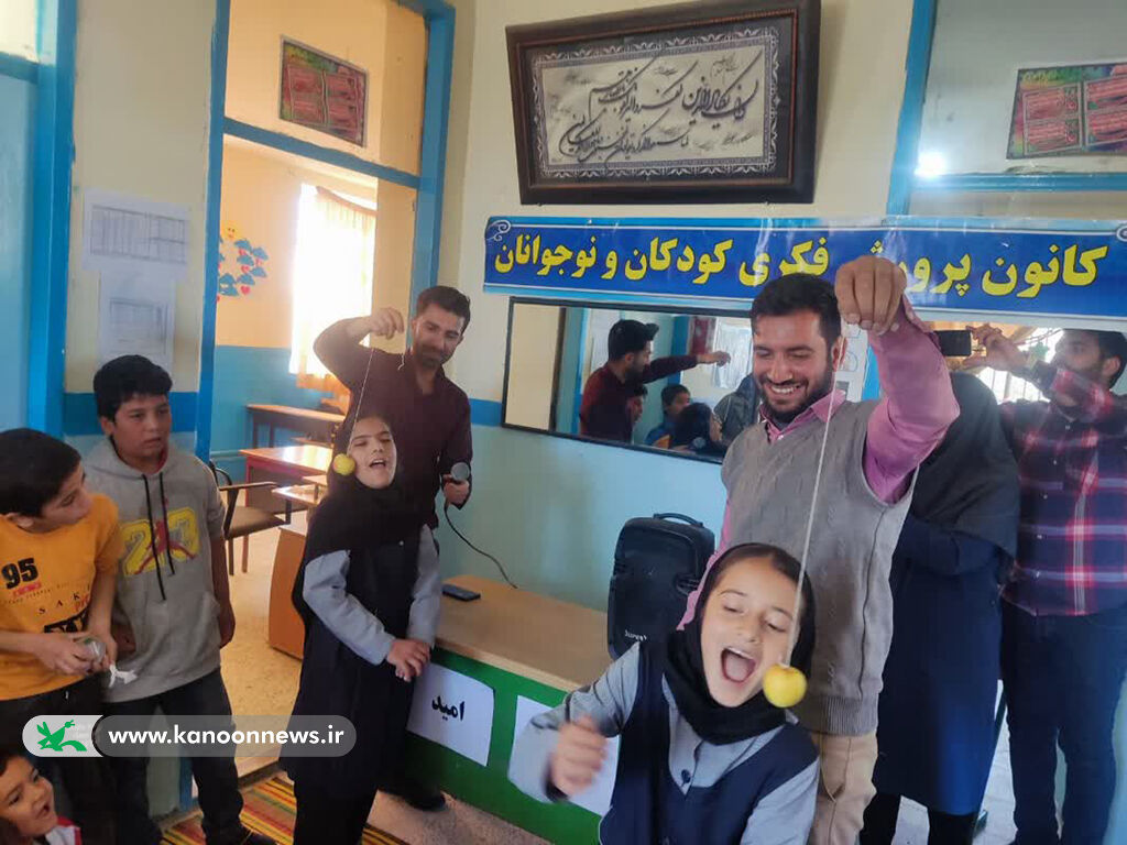 سفر کاروان پیک امید کانون میامی به روستای فیروزآباد