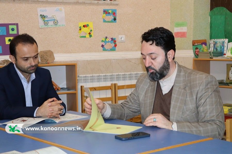 نمایشگاه کتابهای پرخواننده در مرکز فرهنگیهنری گالیکش