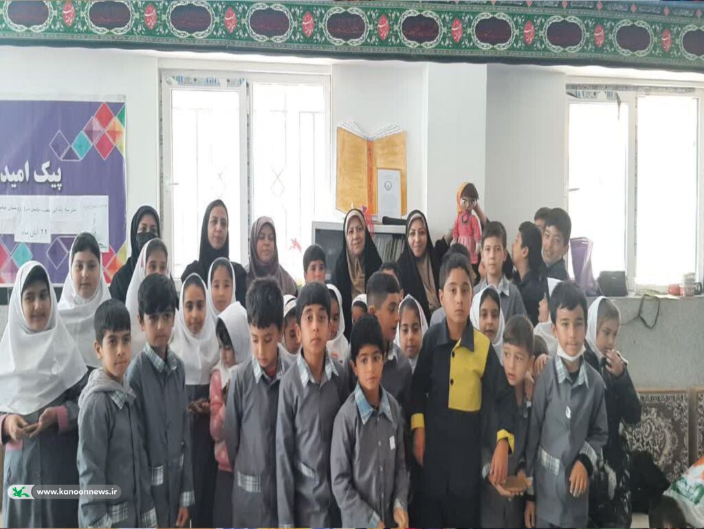 نوزدهمین کتابخانه اهدایی کانون همدان نوزدهمین کتابخانه اهدایی کانون استان همدان به  روستای جامیشلو شهرستان رزن اهدا شد.