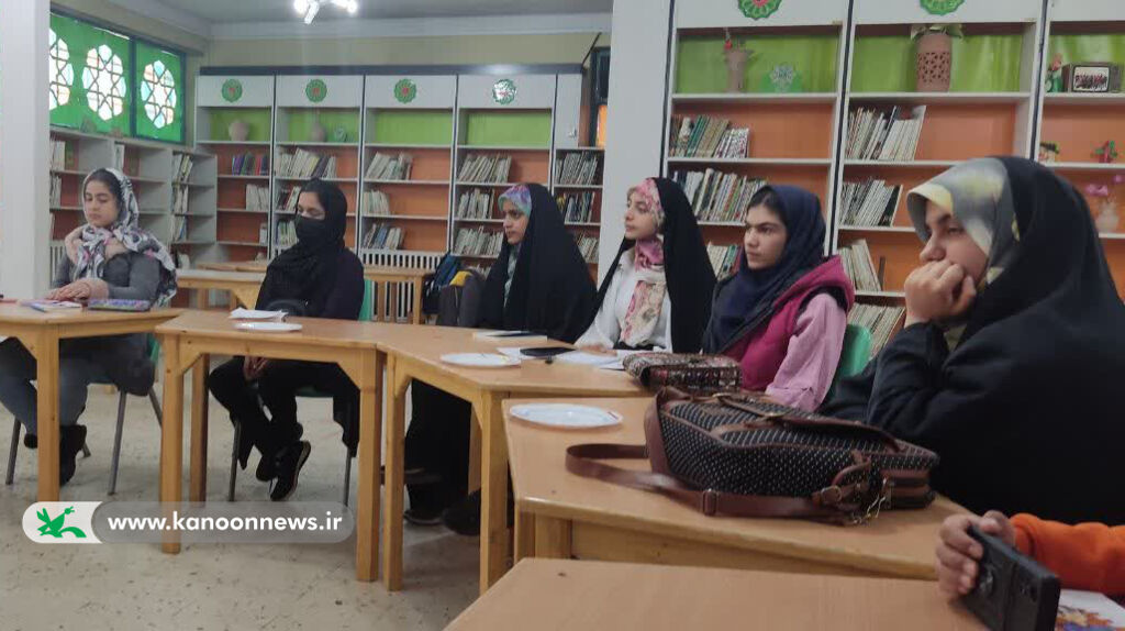 نشست کتابخوانی «کتابها پرندهاند» در کانو ن سمنان