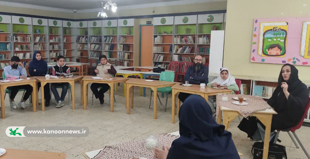 نشست کتابخوانی «کتابها پرندهاند» در کانو ن سمنان نشست کتابخوانی «کتابها پرندهاند» در کانو ن سمنان