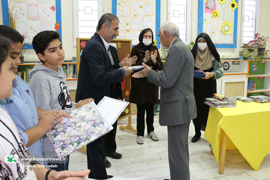 نشست ادبی «ادیبانه» در کانون شهمیرزاد