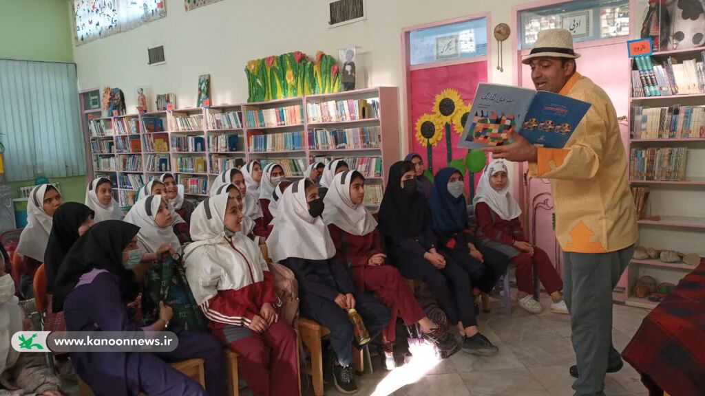 مراکز کانون لرستان در سومین روز هفته کتاب مراکز کانون لرستان در سومین روز هفته کتاب