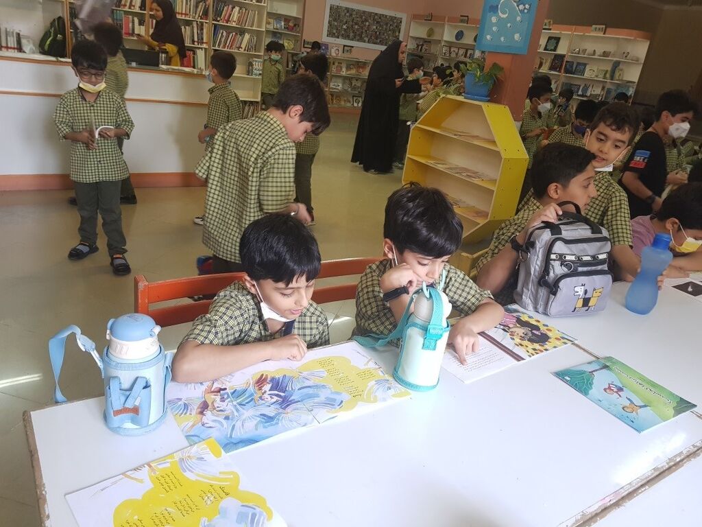 زنگ کتاب و کتابخوانی در مراکز کانون و مدارس استان هرمزگان طنین انداز شد