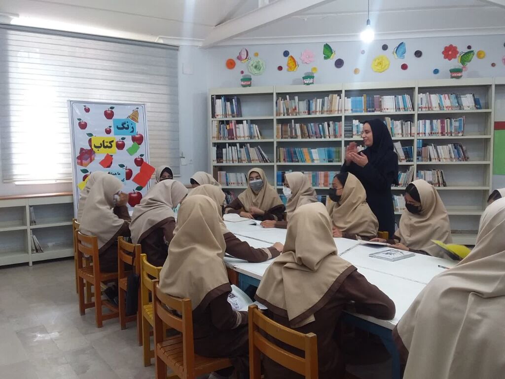 زنگ کتاب و کتابخوانی در مراکز کانون و مدارس استان هرمزگان طنین انداز شد