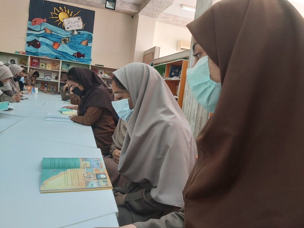 زنگ کتاب و کتابخوانی در مراکز کانون و مدارس استان هرمزگان طنین انداز شد