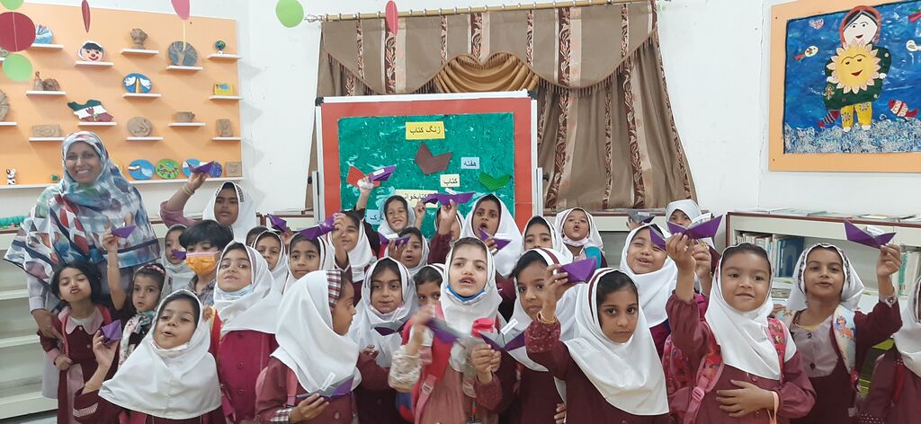 زنگ کتاب و کتابخوانی در مراکز کانون و مدارس استان هرمزگان طنین انداز شد