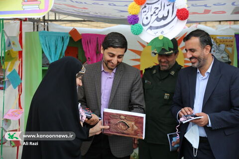 زنگ کتابخوانی در بوشهر به صدا درآمد
