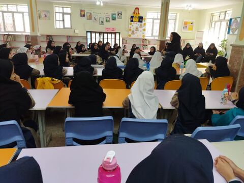 برگزاری ویژه برنامه‌های هفته کتاب و کتابخوانی در مراکز کانون استان - مرکز بناب