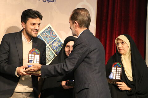 آیین پایانی بیست و چهارمین جشنواره بین المللی قصه گویی ، منطقه 2 کشور دراصفهان