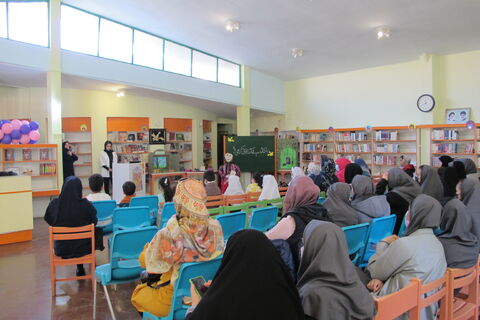 هفته کتاب و کتاب خوانی در مراکز کانون البرز