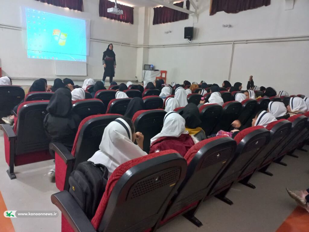 حضور کودکان و نوجوانان فراگیر در برنامه های فرهنگی هنری کانون پرورش فکری کودکان و نوجوانان مرکز شماره ۳ همدان