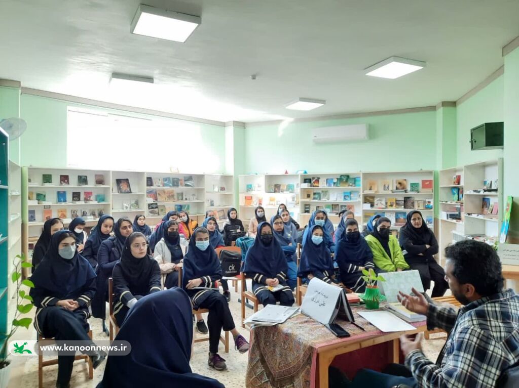 نشست ادبی«کتاب‌گرد» در مرکز فرهنگی هنری کردکوی
