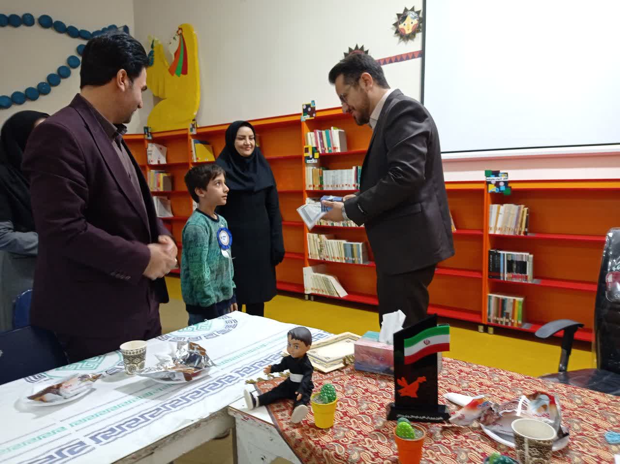 مرکز هرسین پنجمین میزبان جلسهی شورای فرهنگی کانون کرمانشاه شد